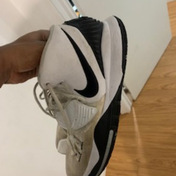 Nike Kyrie 6 Shoe - Picture 3 of 5